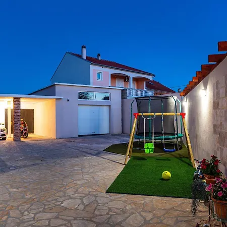 3 Bedroom Gorgeous In *