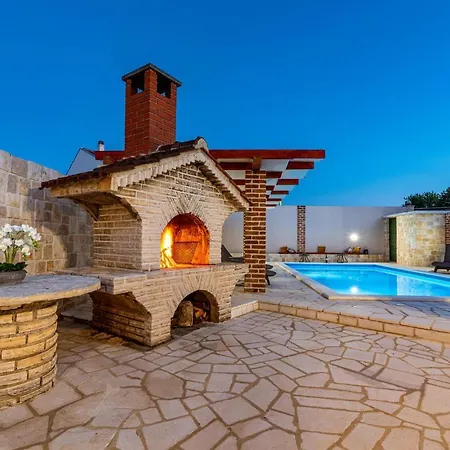 Nice Home In Pridraga Pridraga